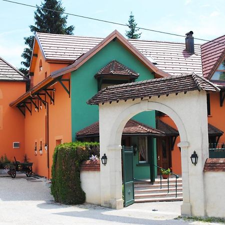 L'Auberge Des Gourmets Hotel Restaurant Le Vaudioux Esterno foto